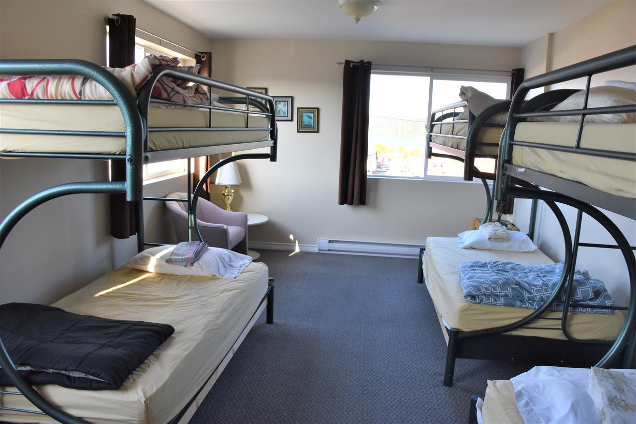 North Coast Trail Backpackers Ltd Vandrarhem Port Hardy Exteriör bild